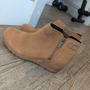 Sorel Suede Ankle Wedge Booties Tan Brown 8.5  Women's Zip